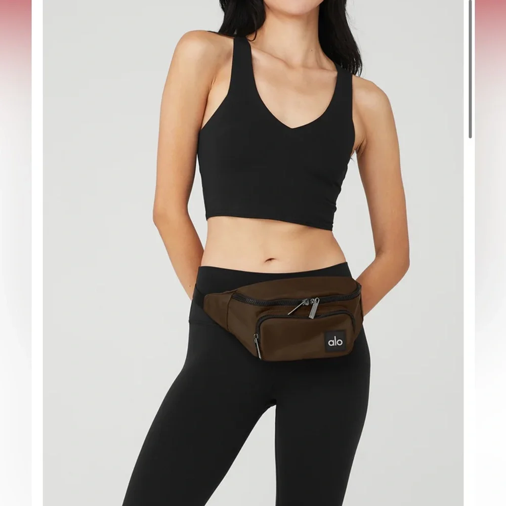 ALO Yoga Brown Belt Bag - Picture 1 of 6